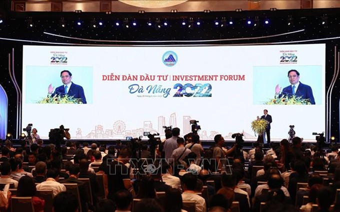 El primer ministro de Vietnam, Pham Minh Chinh, pronuncia un discurso en el Foro. (Fotografía: VNA) 