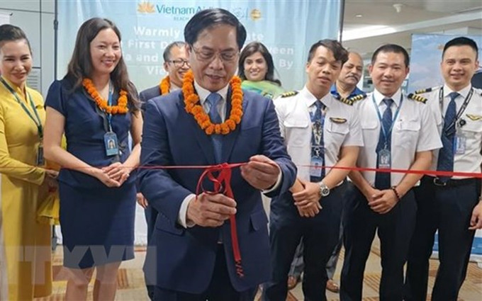 El canciller vietnamita Bui Thanh Son en el evento. (Fotografía: VNA)