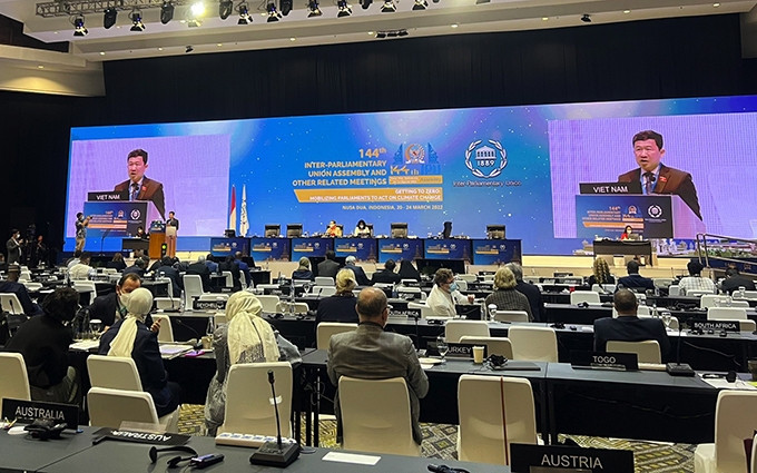 Escena de la 144ª Asamblea General de la Unión Interparlamentaria (Fotografía: quochoi.vn)