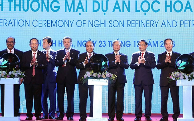 Complejo de refinería petrolera de Nghi Son en Vietnam comienza su operación comercial