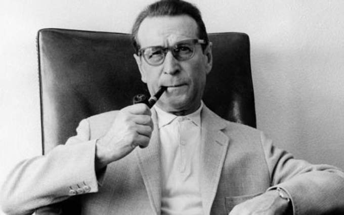 El escritor belga, Georges Simenon. 
