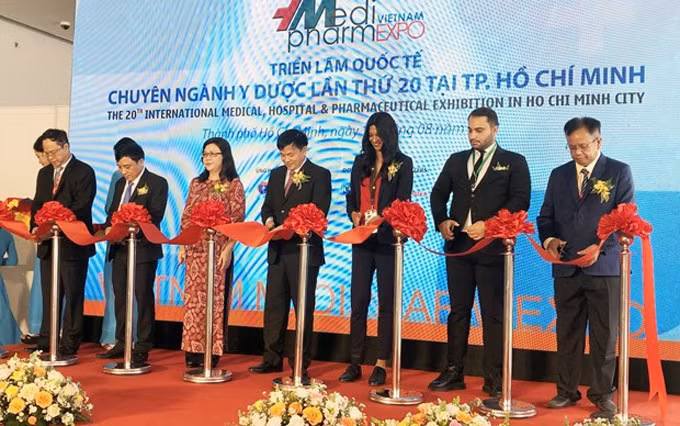 En la inauguración del evento. (Fotografía: VNA)