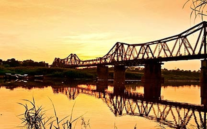 Una vista del puente de Long Bien. (Fotografía: Nhan Dan)
