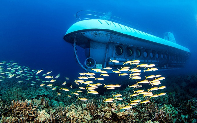  Ponen a prueba servicio submarino turístico en bahía de Nha Trang 