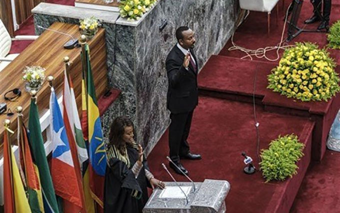 Abiy Ahmed, realiza su juramento como primer ministro de Etiopía. (Fotografía: AFP/ VNA)