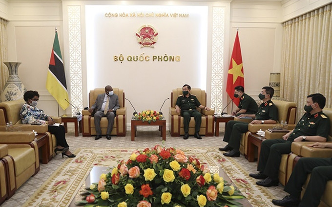 En la reunión. (Fotografía: mod.gov.vn)