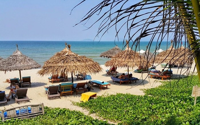 Un día soleado en la playa de An Bang. (Fotografía: www.vntrip.vn)