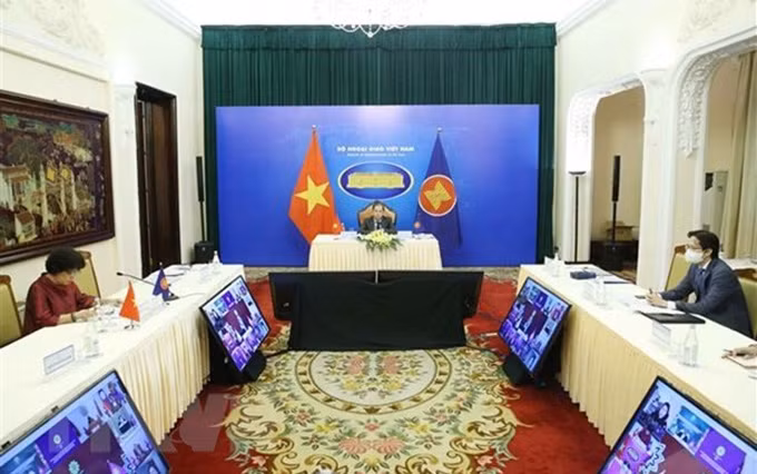 Vietnam participa en el diálogo entre los cancilleres de la Asean y el AICHR. (Fotografía: VNA)