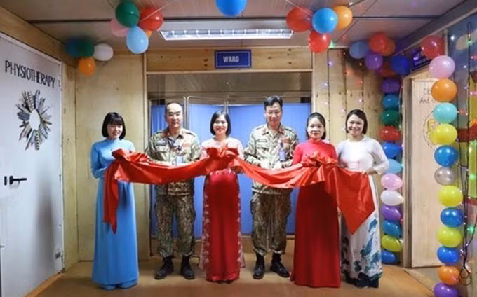Los empleados del cuarto Hospital de campaña de segundo nivel de Vietnam en Sudán del Sur. (Fotografía: ese hospital)