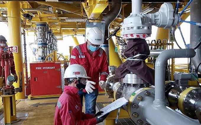 Los ingenieros de PTSC. (Fotografía: nangluongvietnam.vn)