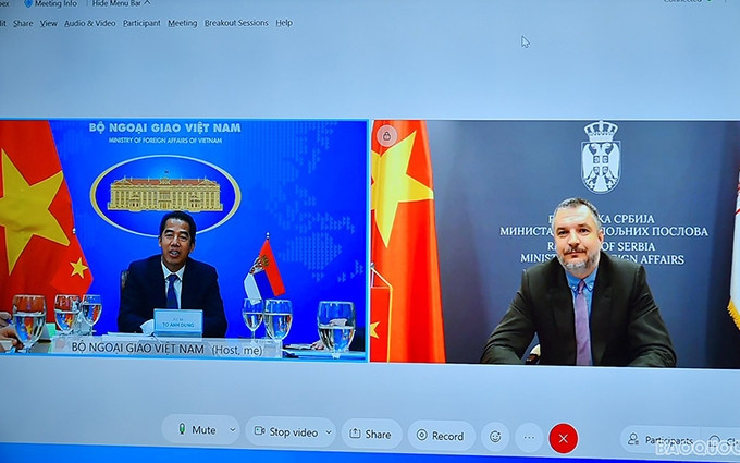 Las dos partes en el evento. (Fotografía: baoquocte.vn)