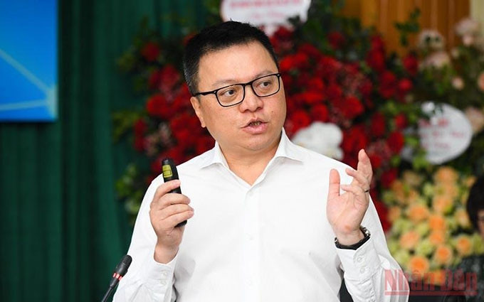 El jefe de redacción del periódico Nhan Dan (Pueblo), Le Quoc Minh habla en el evento. (Fotografía: Nhan Dan)