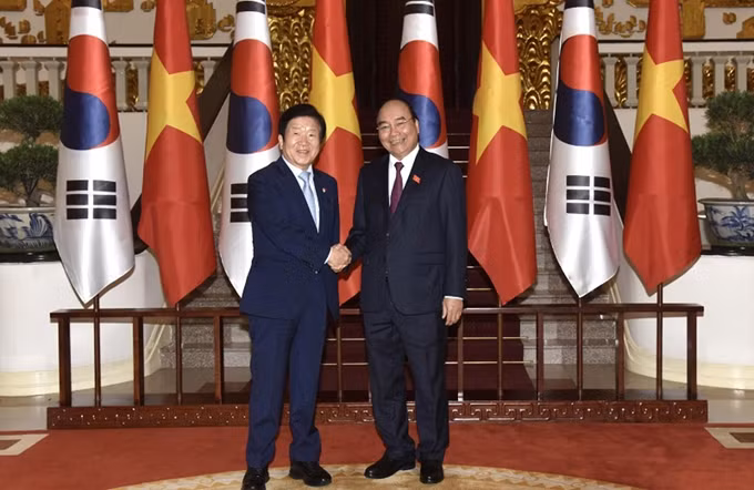 Los dos dirigentes se reúnen esta tarde en Hanói. (Fotografía: Nhan Dan)