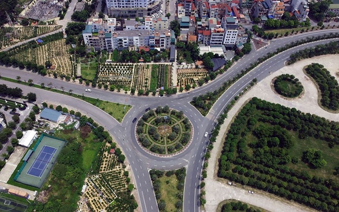 La intersección de tráfico que conecta la calle Au Co con el puente Nhat Tan en el distrito de Tay Ho. (Fotografía: VNA)