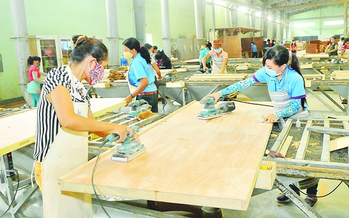 Los TLC impulsan las ventas al exterior de las empresas madereras.
