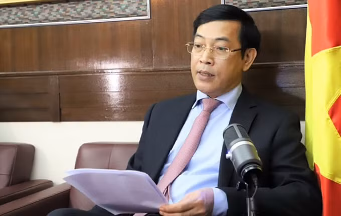 El cónsul general Tran Thanh Huan interviene en el acto. (Fotografía: VNA)