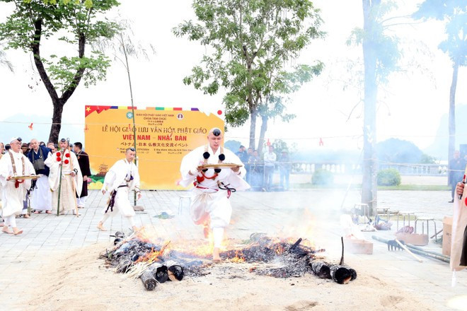 Un espectáculo en el Festival de Intercambio de Cultura Budista Vietnam-Japón. (Foto: VNA)