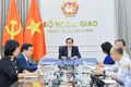 El ministro de Relaciones Exteriores de Vietnam, Le Hoai Trung, sostiene una conversación telefónica con su homólogo mexicano, Roberto Velasco Álvarez. (Foto: Ministerio de Relaciones Exteriores de Vietnam)