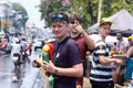 Los turistas extranjeros disfrutan del Festival Songkran 2026. (Foto: Xinhua/VNA)