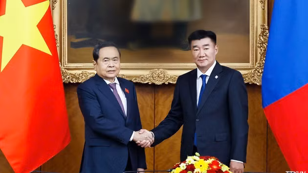[Foto] Presidentes de parlamentos de Vietnam y Mongolia sostienen conversaciones oficiales
