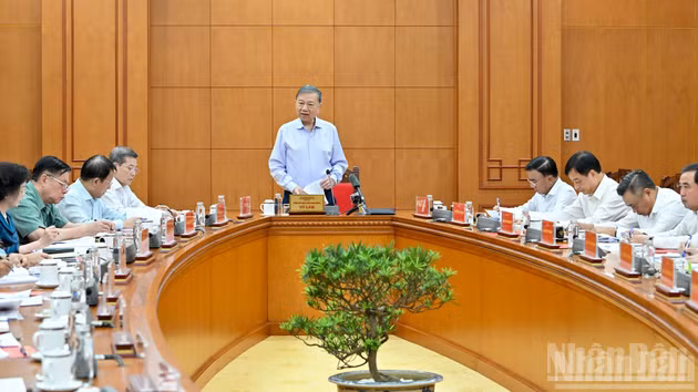 El secretario general del PCV y presidente de Vietnam, To Lam, interviene en la reunión del Buró Permanente del Comité Directivo Central para la Prevención y Lucha contra la Corrupción, el Despilfarro y los Fenómenos Negativos.