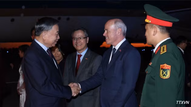 El secretario general del Partido Comunista de Vietnam y presidente del país, To Lam, llega a Ottawa, iniciando su visita de Estado a Canadá. (Foto: VNA)