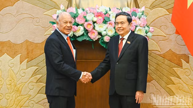 [Foto] Presidente del Legislativo vietnamita recibe a coordinador nacional del Partido del Trabajo de México