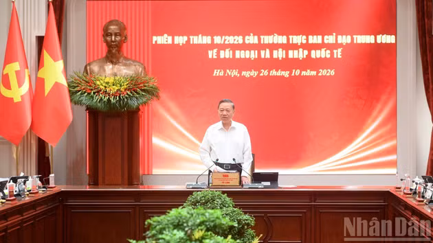 El secretario general del Partido Comunista y presidente de Vietnam, To Lam, dirige la sesión.