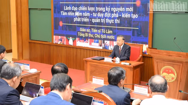[Foto] Máximo dirigente vietnamita imparte conferencia a los miembros del XIV Comité Central del PCV 
