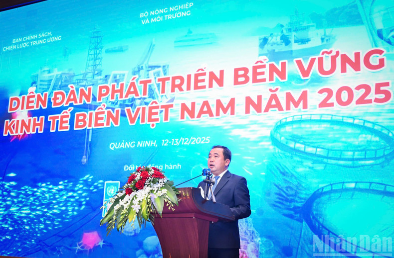 Tran Duc Thang, ministro de Agricultura y Medio Ambiente, pronuncia el discurso inaugural.