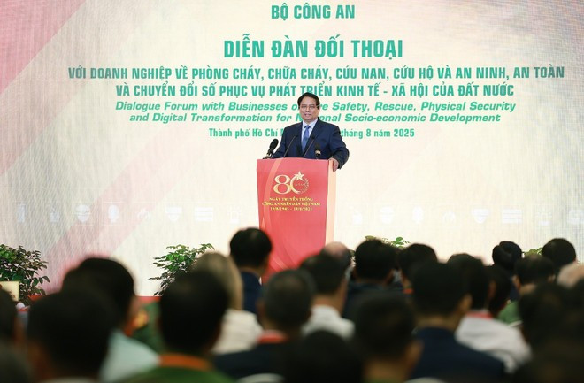 El rimer ministro de Vietnam, Pham Minh Chinh, interviene en el foro. (Foto: VNA) El rimer ministro de Vietnam, Pham Minh Chinh, interviene en el foro. (Foto: VNA)