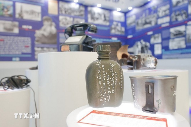 Objetos en el stand de VNA en la Exposición de Logros Nacionales "80 Años de Independencia, Libertad y Felicidad". (Foto: VNA) Objetos en el stand de VNA en la Exposición de Logros Nacionales "80 Años de Independencia, Libertad y Felicidad". (Foto: VNA)