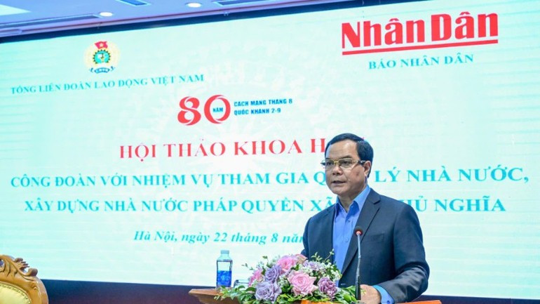 El presidente de la Confederación General del Trabajo de Vietnam, Nguyen Dinh Khang, habla en el evento. El presidente de la Confederación General del Trabajo de Vietnam, Nguyen Dinh Khang, habla en el evento.