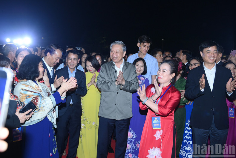 El líder partidista y los delegados