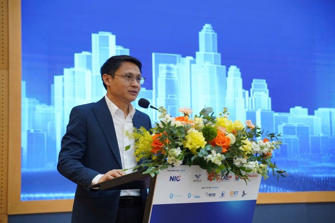 Vo Xuan Hoai, subdirector del Centro Nacional de Innovación de Vietnam, habla en el evento. (Foto: VNA)