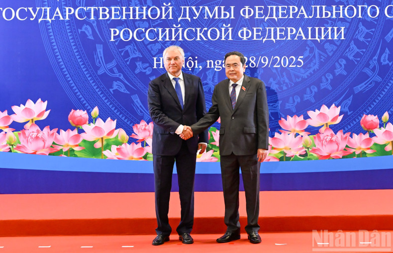 El presidente de la ANV, Tran Thanh Man, y el presidente de la Duma Estatal de Rusia, Vyacheslav Volodin. El presidente de la ANV, Tran Thanh Man, y el presidente de la Duma Estatal de Rusia, Vyacheslav Volodin.