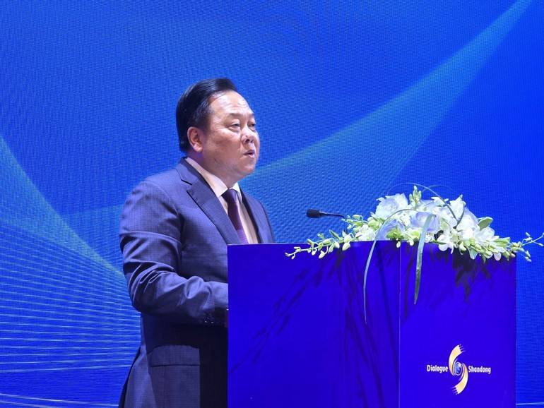 Nguyen Hoang Anh, subjefe de la Comisión de Políticas y Estrategias del Comité Central del Partido Comunista de Vietnam y presidente de la Asociación de Amistad Vietnam-China, en su intervención. Nguyen Hoang Anh, subjefe de la Comisión de Políticas y Estrategias del Comité Central del Partido Comunista de Vietnam y presidente de la Asociación de Amistad Vietnam-China, en su intervención.