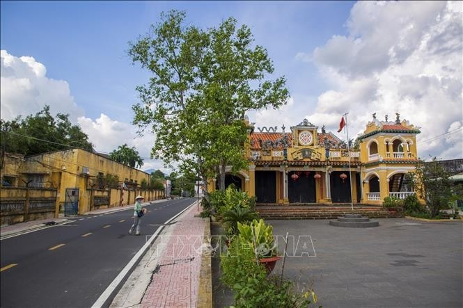 La Casa Comunal de Hiep Ninh, sitio histórico nacional, es uno de los símbolos antiguos del barrio de Tan Ninh. (Foto: VNA) La Casa Comunal de Hiep Ninh, sitio histórico nacional, es uno de los símbolos antiguos del barrio de Tan Ninh. (Foto: VNA)