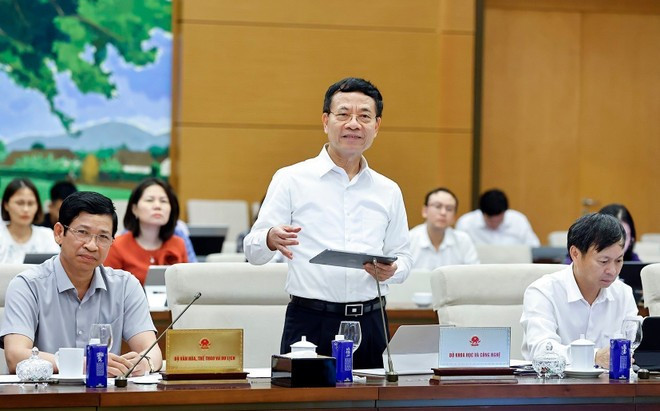 El ministro de Ciencia y Tecnología, Nguyen Manh Hung, interviene en la cita. (Foto: VNA) El ministro de Ciencia y Tecnología, Nguyen Manh Hung, interviene en la cita. (Foto: VNA)