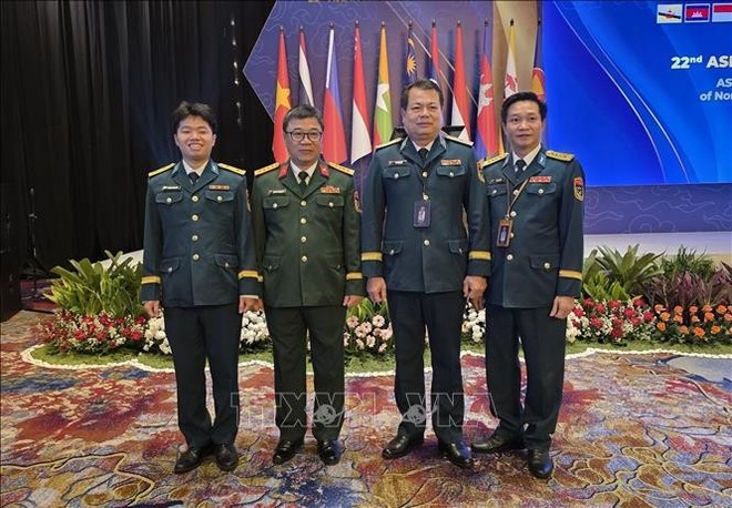 La delegación vietnamita en la 22ª Conferencia de Comandantes de las Fuerzas Aéreas de la Asean. (Foto: VNA) La delegación vietnamita en la 22ª Conferencia de Comandantes de las Fuerzas Aéreas de la Asean. (Foto: VNA)