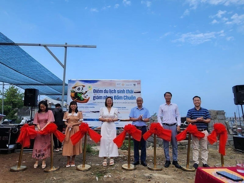 El 28 de mayo de 2025, se lanzó el punto turístico sin plástico Dam Chuon, en la comuna de Pha An, distrito de Phu Vang, ciudad de Hue. (Foto: VNA) anh-3-2.jpg