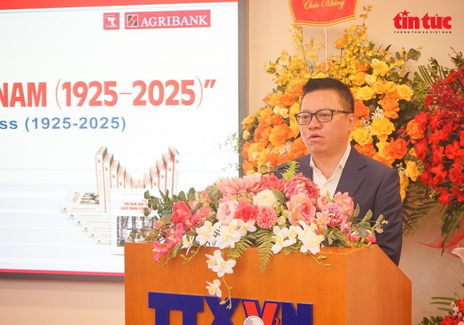 Le Quoc Minh, miembro del Comité Central del PCV, subjefe de la Comisión de Propaganda y Movilización de Masas de ese comité, presidente-editor de Nhan Dan y titular de la Asociación Nacional de Periodistas Le Quoc Minh, miembro del Comité Central del PCV, subjefe de la Comisión de Propaganda y Movilización de Masas de ese comité, presidente-editor de Nhan Dan y titular de la Asociación Nacional de Periodistas