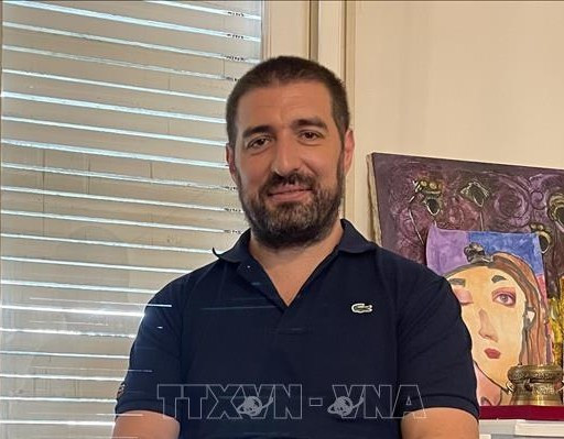 El periodista Gastón Fiorda, experto en asuntos del Sudeste Asiático de la Radio Nacional Argentina (Foto: VNA) El periodista Gastón Fiorda, experto en asuntos del Sudeste Asiático de la Radio Nacional Argentina (Foto: VNA)