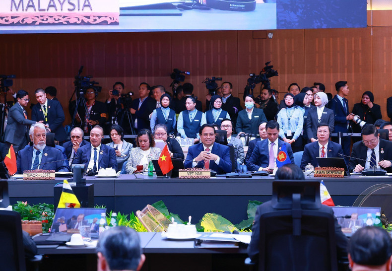 El primer ministro de Vietnam, Pham Minh Chinh, pronuncia un discurso en el evento. (Foto: DUONG GIANG/VNA)