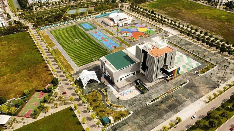 Foto: El Palacio de los Pioneros y el Centro Deportivo de Hac Thanh, en la provincia de Thanh Hoa, con una inversión total de casi 9,8 millones de dólares, acaban de ser inaugurados y puestos en funcionamiento.
