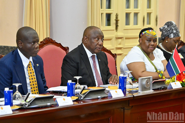 El presidente sudafricano Matamela Cyril Ramaphosa interviene en las conversaciones. El presidente sudafricano Matamela Cyril Ramaphosa interviene en las conversaciones.