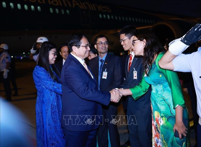 Ceremonia de bienvenida al primer ministro Pham Minh Chinh y su esposa en la base aérea militar de Galeão, Río de Janeiro. (Foto: VNA) Ceremonia de bienvenida al primer ministro Pham Minh Chinh y su esposa en la base aérea militar de Galeão, Río de Janeiro. (Foto: VNA)