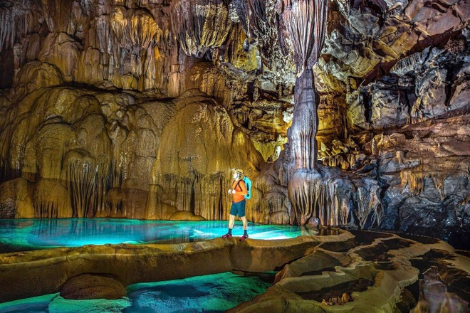 Dentro de la cueva Hung Thoong, Parque Nacional Phong Nha - Ke Bang, provincia de Quang Tri. (Foto: VNA) Dentro de la cueva Hung Thoong, Parque Nacional Phong Nha - Ke Bang, provincia de Quang Tri. (Foto: VNA)