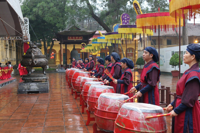 El toque ceremonial de tambores.
