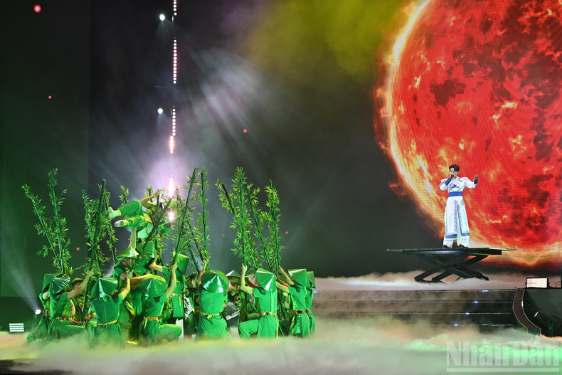 Actuación artística inaugural del programa.